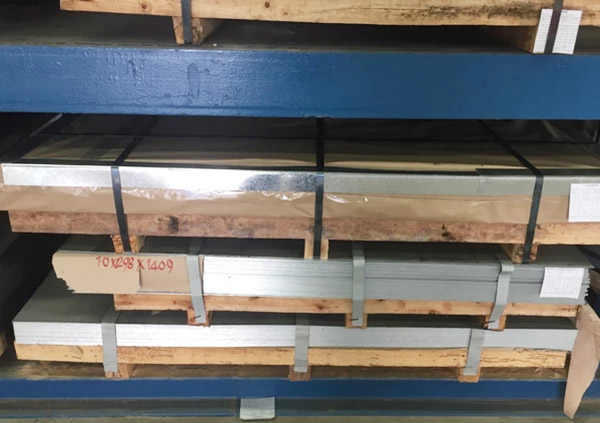 Система подачи пресса для линии отрезания по длине Система подачи пресса для линии отрезания по длине