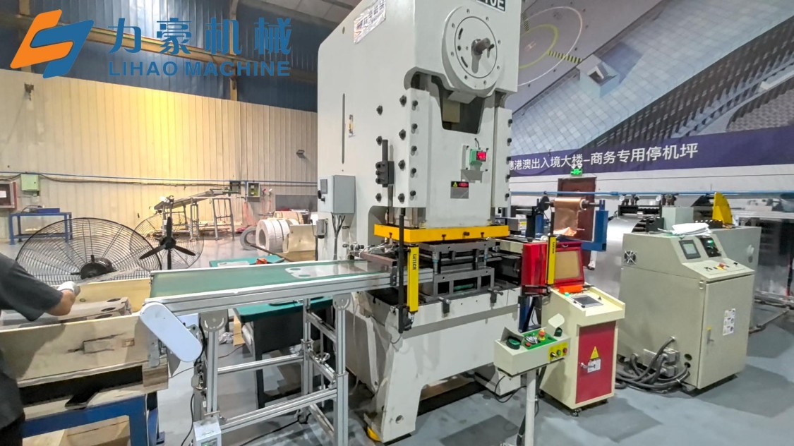 Линия штамповки для листовых теплообменников