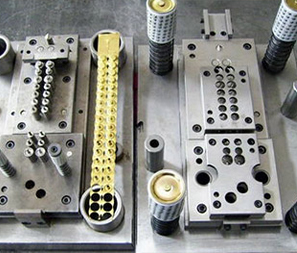 Машина для производства металлических кнопок