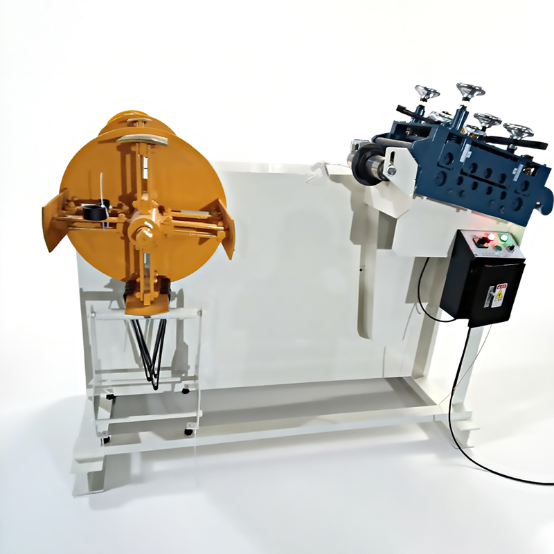 Выпрямитель-размотчик типа GO для листов толщиной от 0.4 до 3.2 мм.