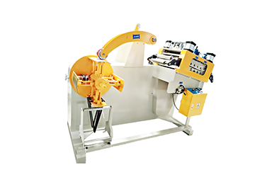 Как работать с машиной 2-в-1 для размотки и выпрямления рулонов?